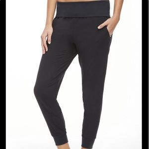 fabletics carrigan jogger